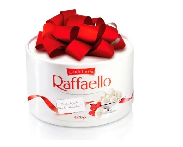 Набор конфет RAFFAELLO Тортик с цельным миндальным орехом, 200 г