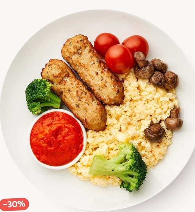 Скрэмбл с куриными кебабами овощами и соусом из перцев «Из Лавки» 290 г