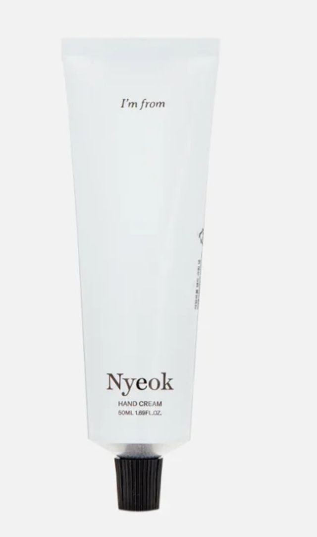 Парфюмированный увлажняющий крем для рук I'm from Nyeok hand cream