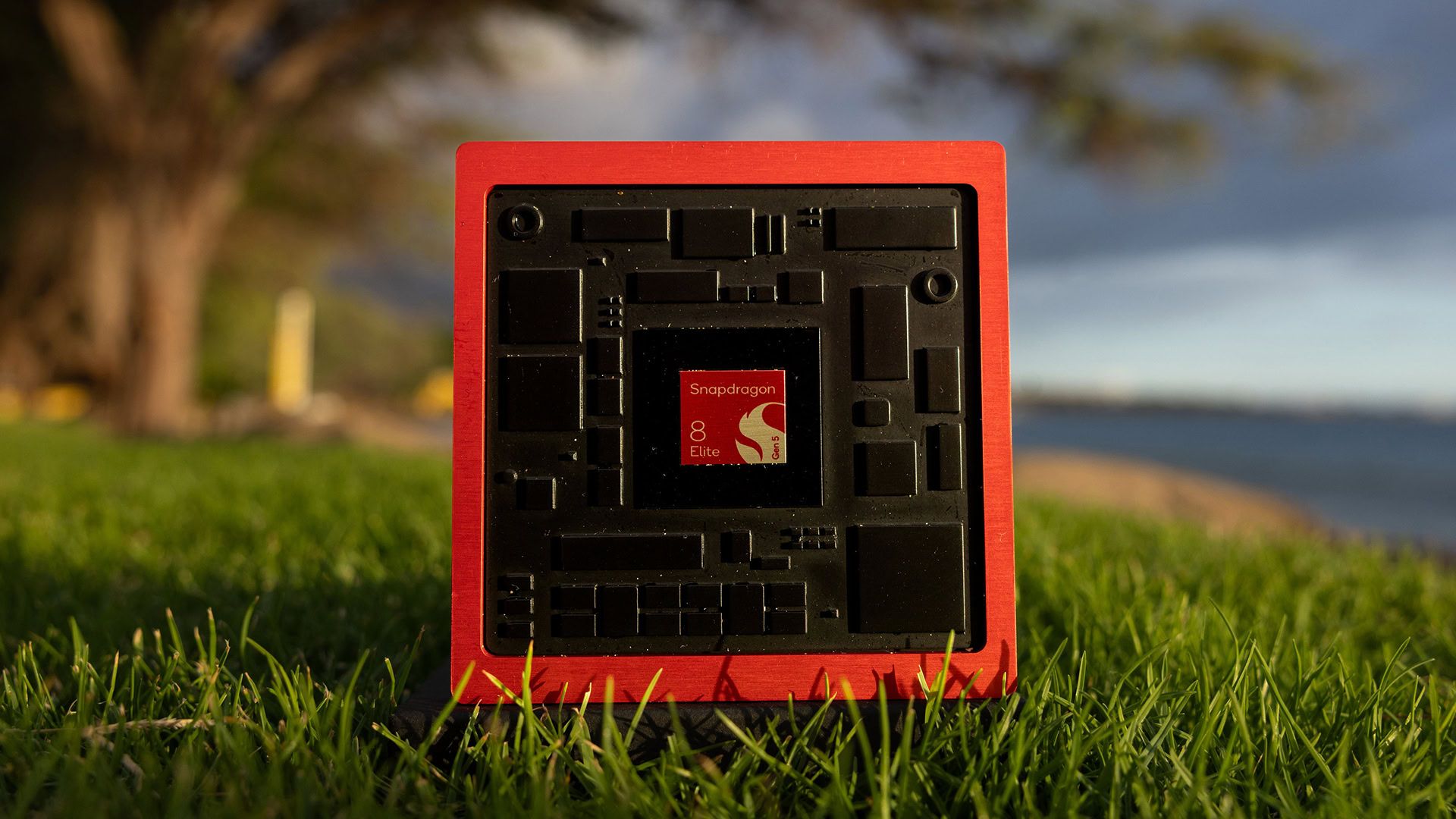 Презентация нового процессора Qualcomm Snapdragon с логотипом компании
