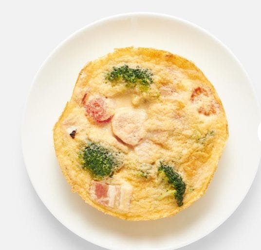 Омлет Самокат, с беконом и брокколи