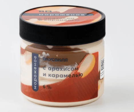 Мороженое с арахисом и карамелью