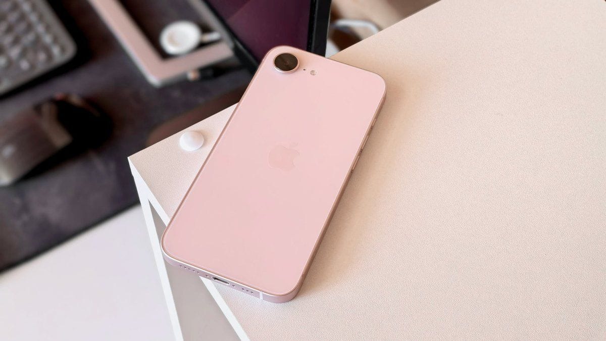 Смартфон iPhone 17e в России по сниженной цене
