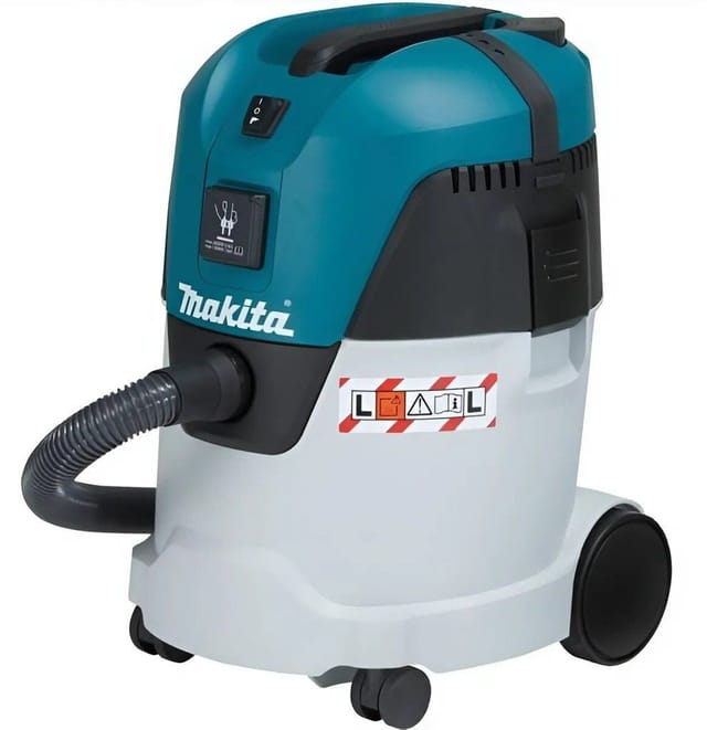 Строительный пылесос Makita VC2512L для сухой/влажной уборки, с розеткой, 1000Вт, 25л