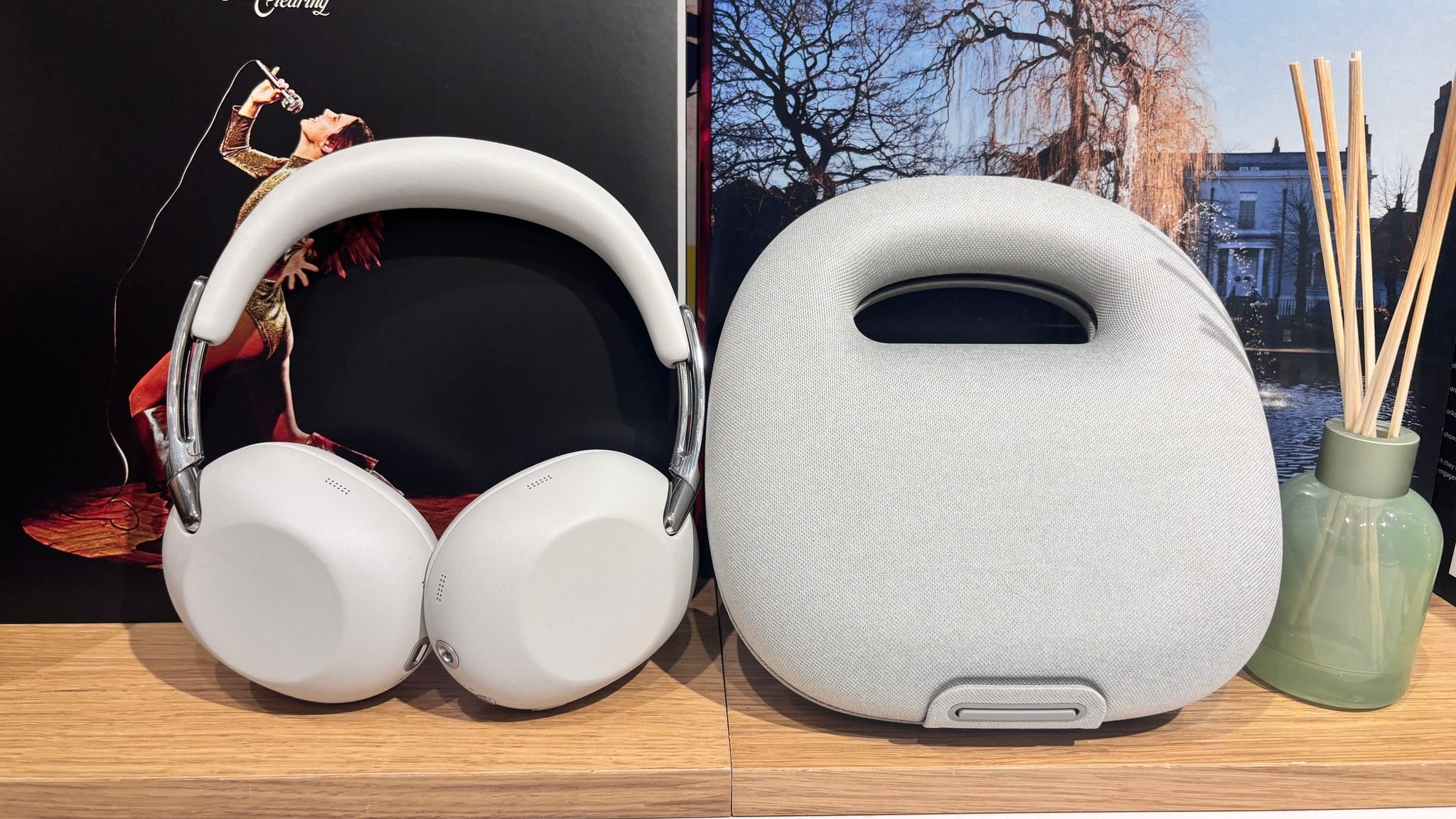 Полноразмерные беспроводные наушники Sony 1000X The Collexion в премиальном дизайне